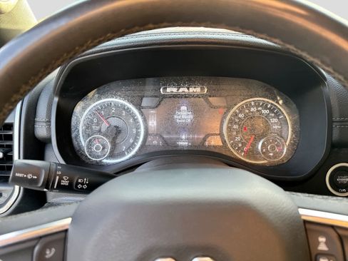 Used 2025 RAM 1500 Laramie AWD/4WD image 39