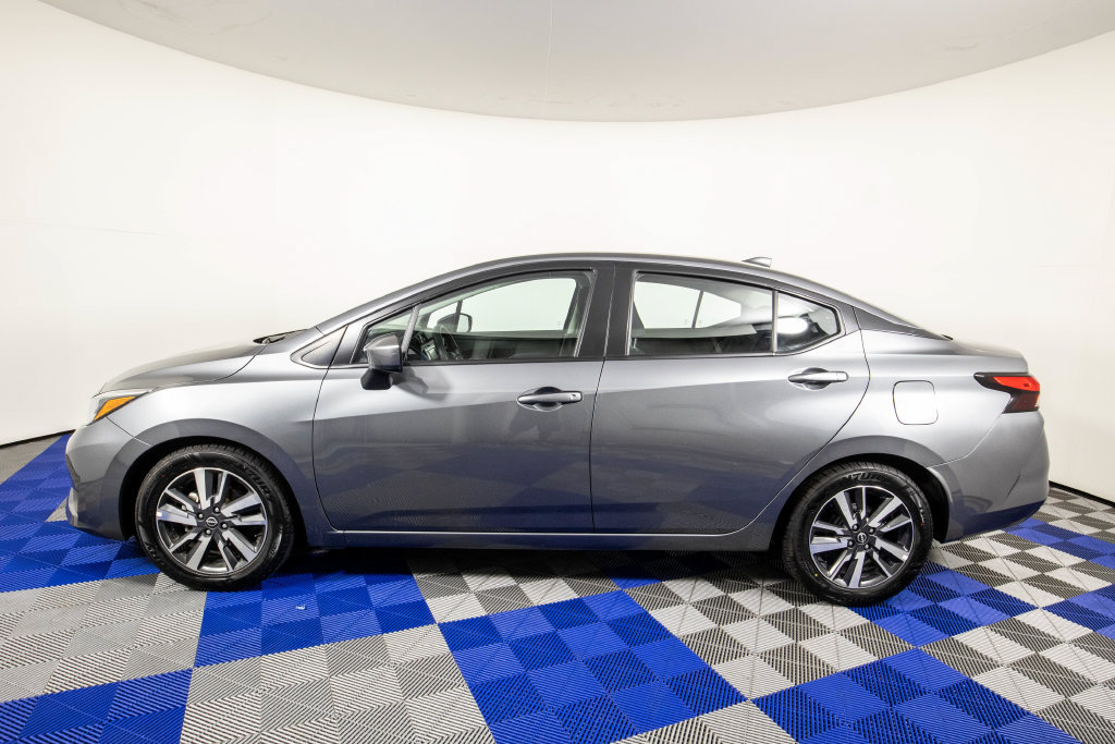 Used 2025 Nissan Versa SV FWD image 9