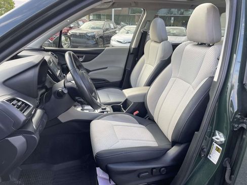 Used 2024 Subaru Forester Premium AWD/4WD image 8