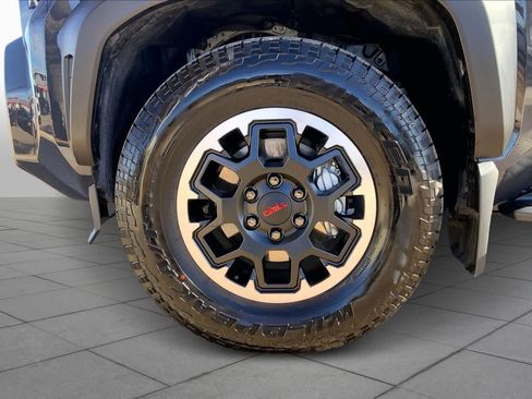 Used 2025 Toyota 4Runner TRD Off-Road Premium image 10