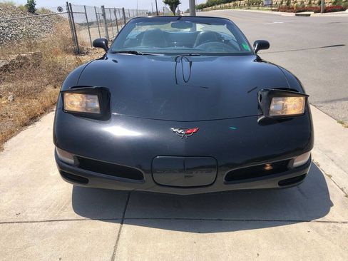 Used 1999 Chevrolet Corvette Convertible RWD image 22