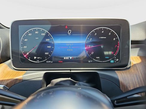 Used 2023 Mercedes-Benz C 300 Sedan image 10