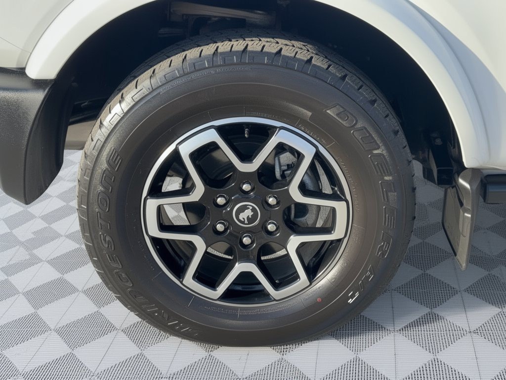 Used 2023 Ford Bronco Outer Banks AWD/4WD image 13