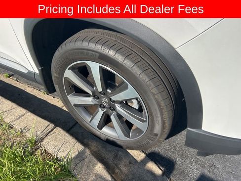 Used 2023 Honda Pilot Touring image 2