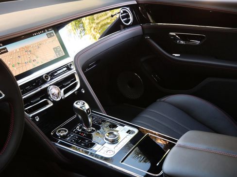 New 2026 Bentley Flying Spur Plug-In Hybrid AWD/4WD image 15