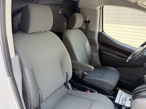 Used 2020 Nissan NV200 SV image 7