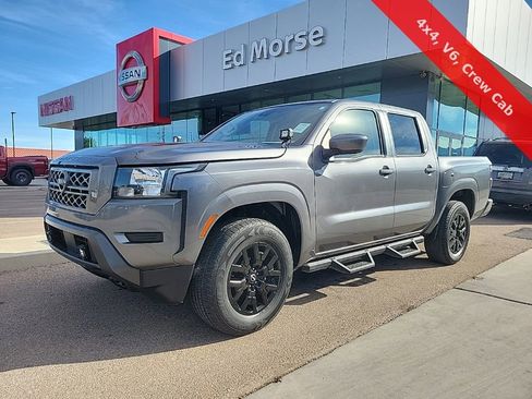 Used 2022 Nissan Frontier SV image 1