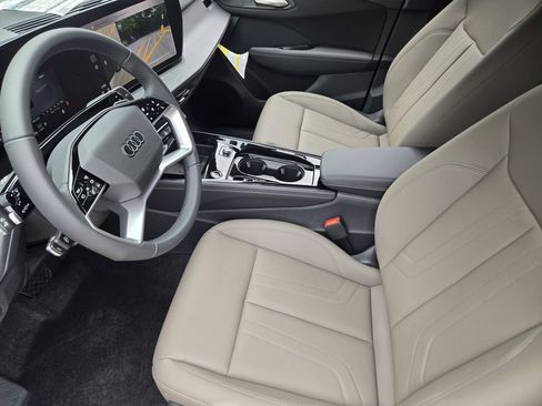 New 2026 Audi Q3 quattro 2.0T AWD/4WD image 17