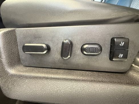 Used 2014 Ford F150 Limited image 45