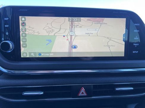 Used 2021 Hyundai Sonata Limited w/ Preferred Accessory Package image 12