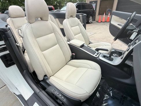 Used 2013 Volvo C70 T5 FWD image 35