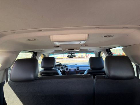 Used 2012 Cadillac Escalade ESV Luxury image 17