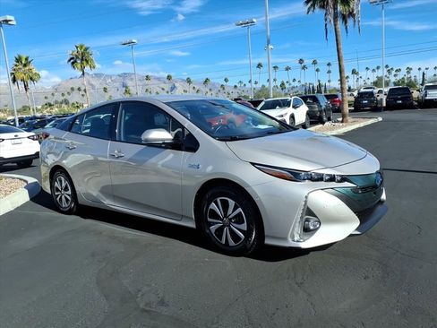 Used 2018 Toyota Prius Prime image 32