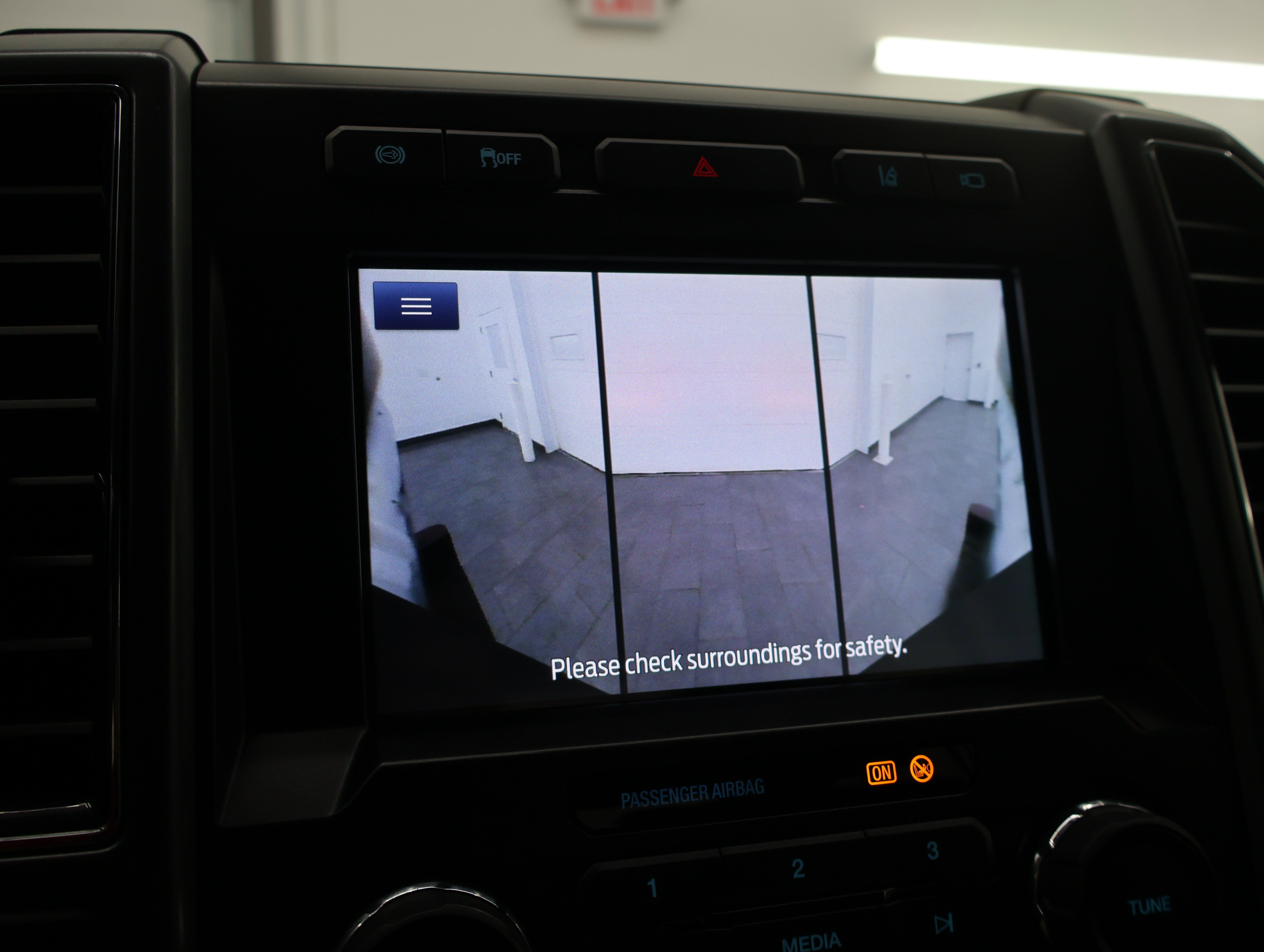 Used 2021 Ford F250 XLT w/ XLT Premium Package AWD/4WD image 18