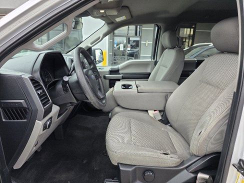 Used 2019 Ford F150 XLT image 33