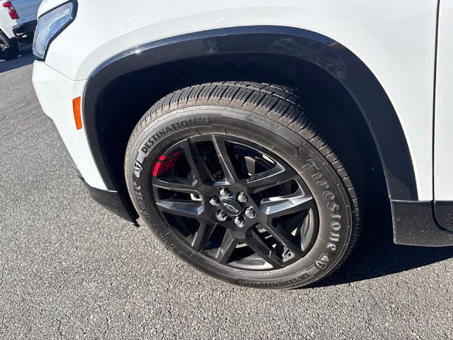 Used 2023 Chevrolet Traverse Premier w/ Redline Edition FWD image 10