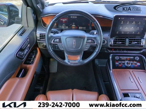 Used 2018 Lincoln Navigator Reserve w/ Technology Package image 15