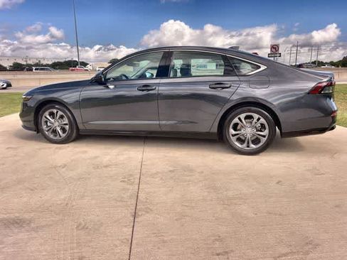 Used 2026 Honda Accord EX-L image 4
