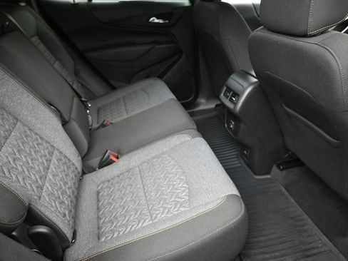 Used 2022 Chevrolet Equinox LT image 9