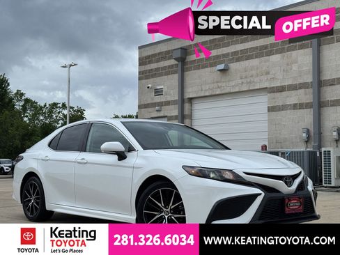 Used 2023 Toyota Camry SE FWD image 1