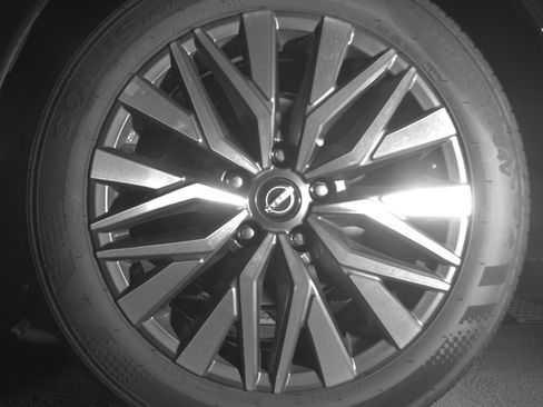 Used 2025 Nissan Altima 2.5 SV FWD image 14