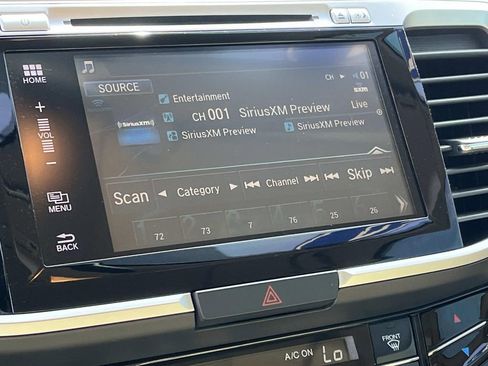 Used 2017 Honda Accord EX image 31