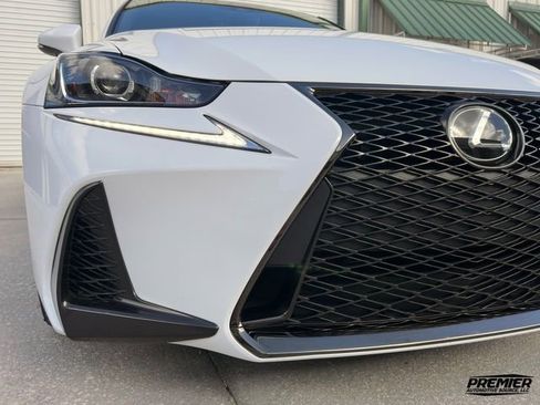 Used 2018 Lexus IS 300 image 30