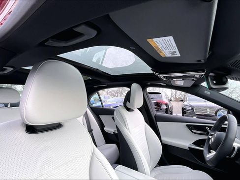 Used 2025 Mercedes-Benz C 300 Sedan image 13