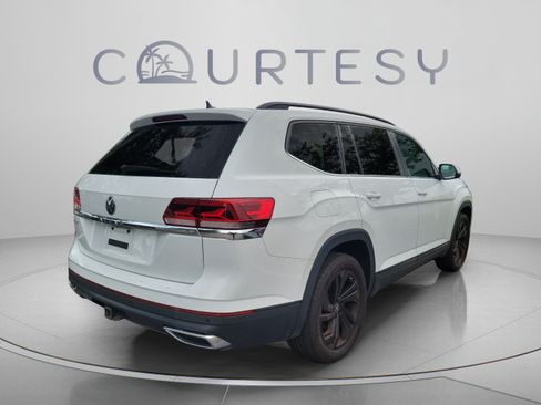 Used 2022 Volkswagen Atlas SE w/ Panoramic Sunroof Package FWD image 18