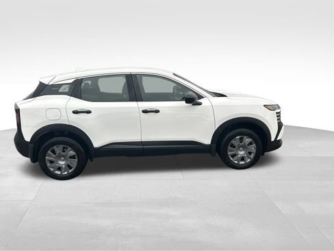 Certified 2025 Nissan Kicks S image 7