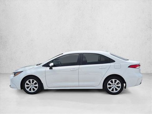 Used 2026 Toyota Corolla LE FWD image 9