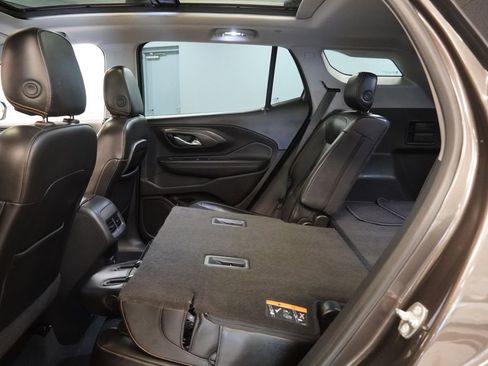 Used 2019 GMC Terrain SLT w/ Preferred Package AWD/4WD image 30