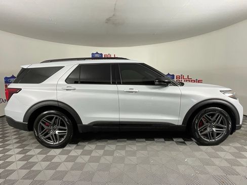 Used 2026 Ford Explorer ST w/ Sun And Sound Package AWD/4WD image 2