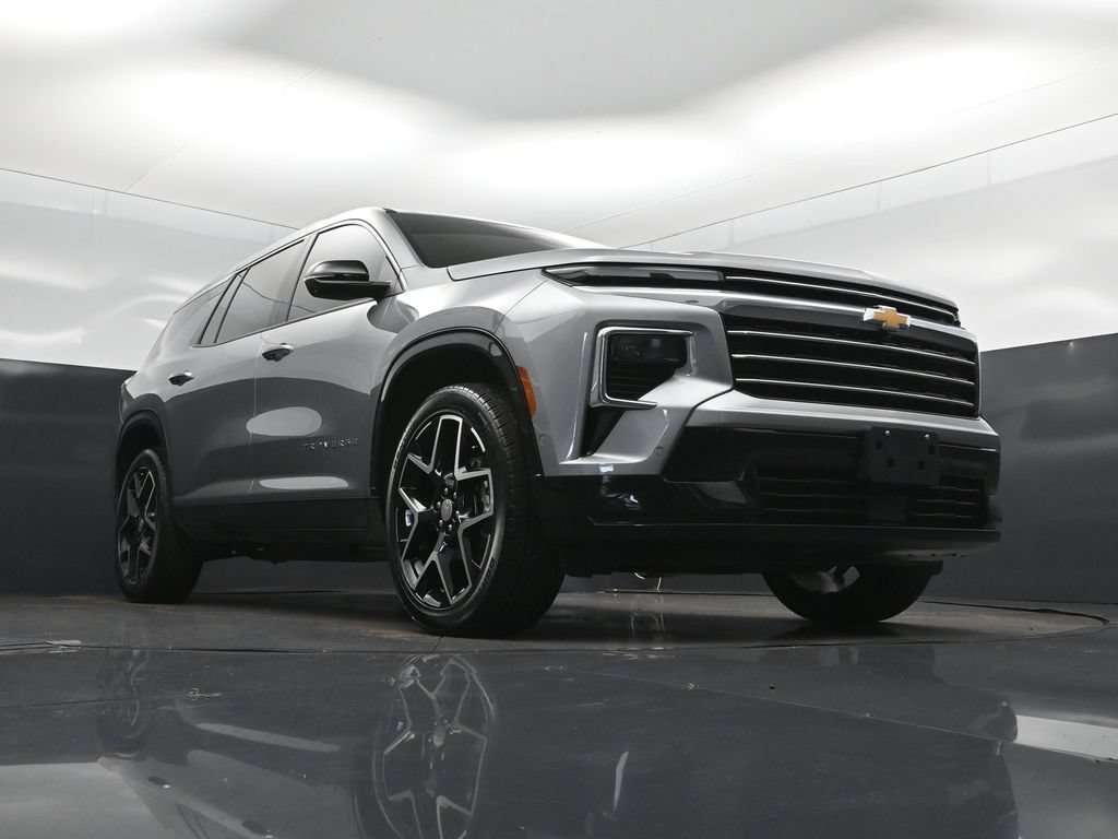 Used 2025 Chevrolet Traverse High Country w/ LPO, Floor Liner Package FWD image 43