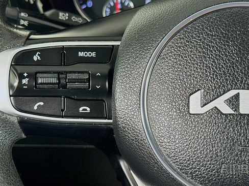Used 2022 Kia K5 LXS FWD image 11