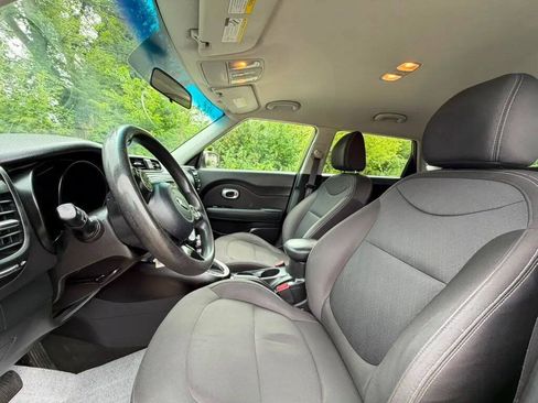 Used 2016 Kia Soul w/ Convenience Package FWD image 10