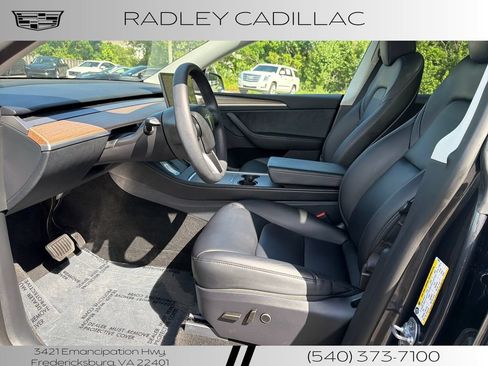 Used 2025 Tesla Model Y Long Range AWD/4WD image 3