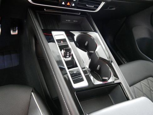 Used 2025 Volkswagen Atlas SEL Premium R-Line image 24