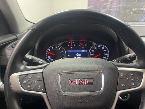 Used 2023 GMC Terrain SLT image 11