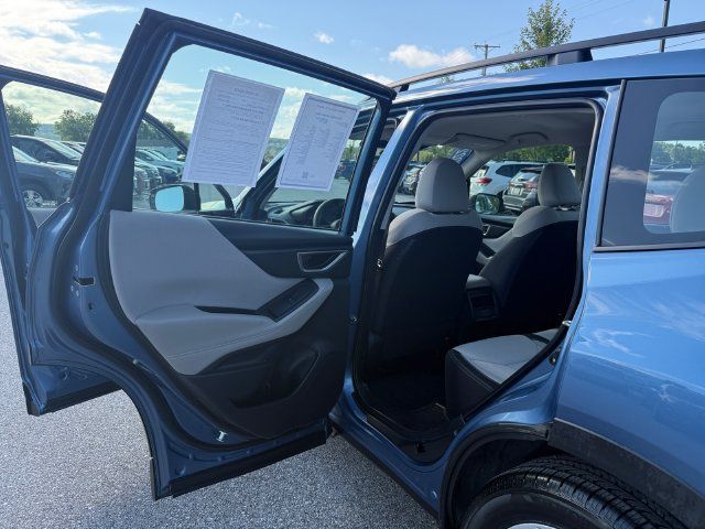Used 2022 Subaru Forester AWD/4WD image 17