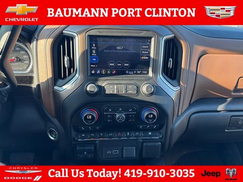 Used 2021 Chevrolet Silverado 1500 High Country w/ Technology Package AWD/4WD image 19