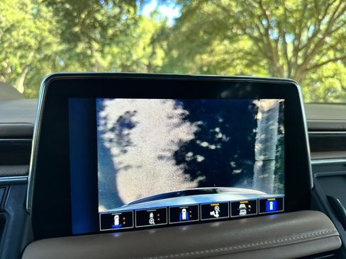 Used 2023 Chevrolet Tahoe Premier w/ Premium Package 2 RWD image 57