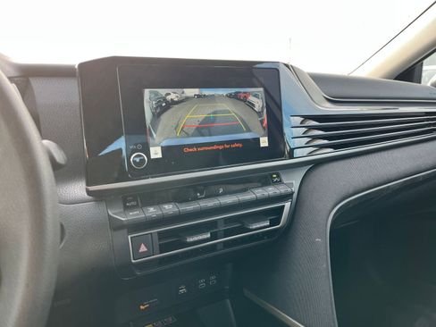 Used 2025 Toyota Camry LE image 21