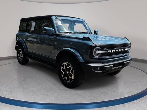 Used 2023 Ford Bronco Outer Banks AWD/4WD image 3