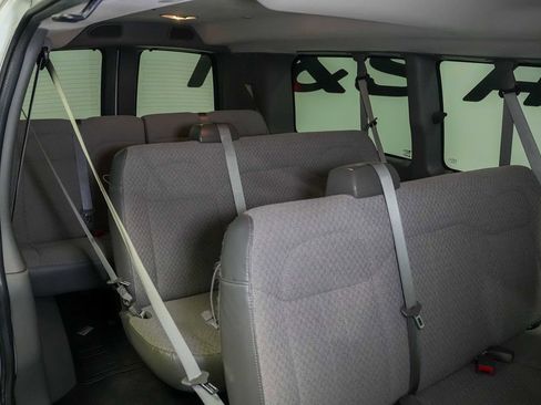 Used 2017 Chevrolet Express 3500 LT w/ LT Preferred Equipment Group RWD image 19