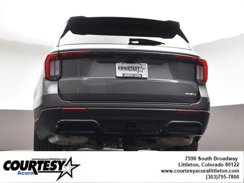 Used 2025 Ford Explorer ST-Line w/ Premium Package image 41