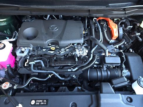 Certified 2026 Toyota Sienna Platinum AWD/4WD image 28