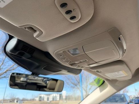 Certified 2022 Lincoln Nautilus Reserve image 33