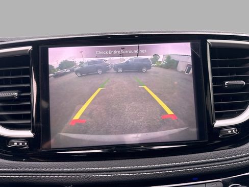 Used 2022 Chrysler Pacifica Touring-L w/ S Appearance Package AWD/4WD image 21