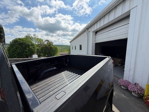 Used 2023 Chevrolet Silverado 1500 LT AWD/4WD image 11